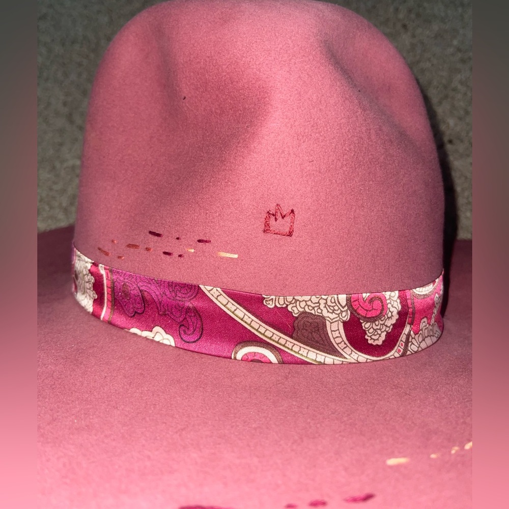 B.M.Franklin and co. Fedora | crushed suede PINK Size: Os with ribbon and crown